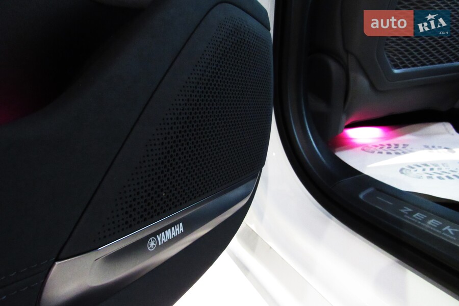 Zeekr 001 - фото 14