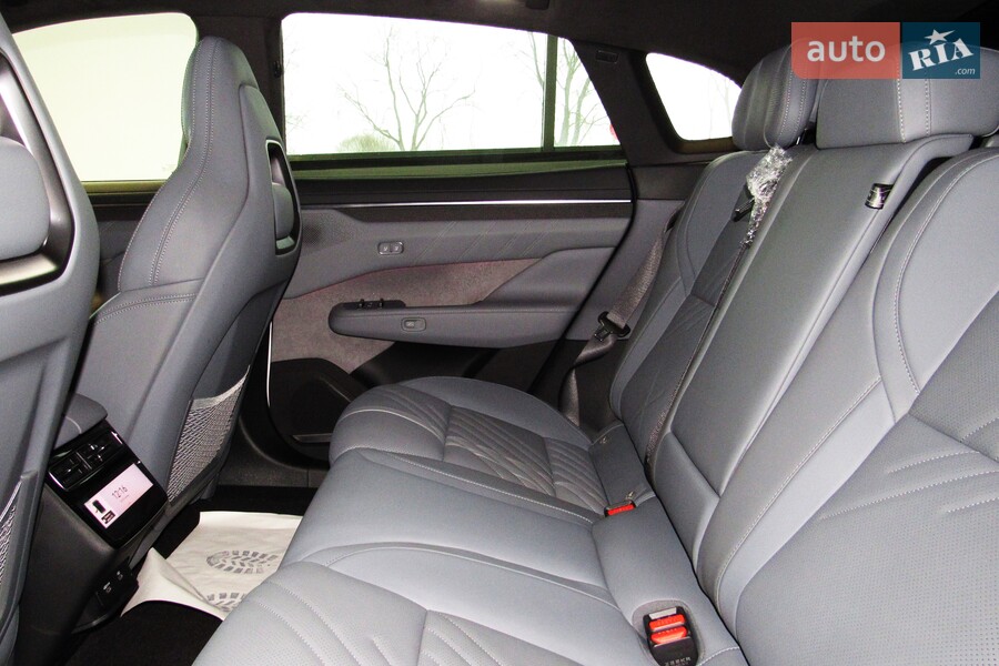 Zeekr 001 - фото 27