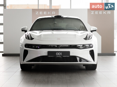 Zeekr 001 2025