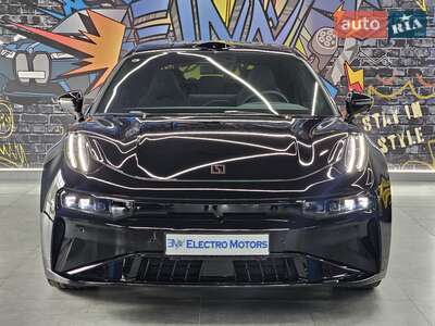 Новий Zeekr 001 2025 - фото 3