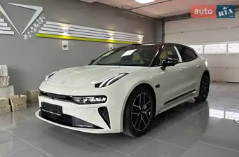 Zeekr 001