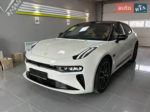 Zeekr 001