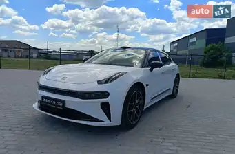 Zeekr 001