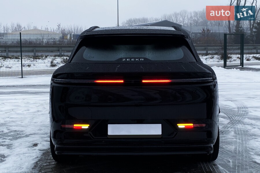 Zeekr 7X - фото 4