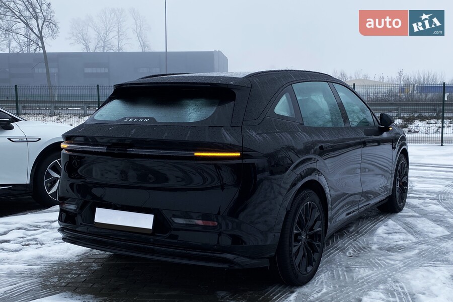 Zeekr 7X - фото 7