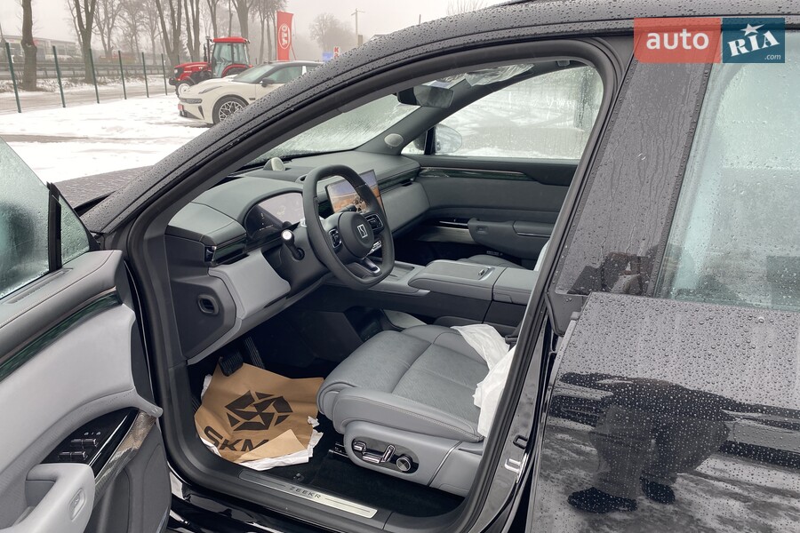 Zeekr 7X - фото 14