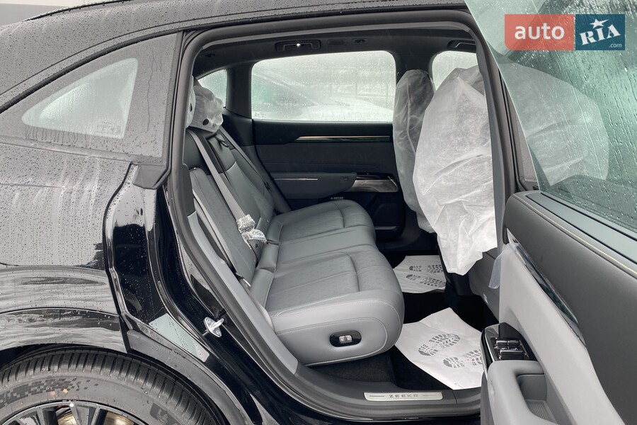 Zeekr 7X - фото 21