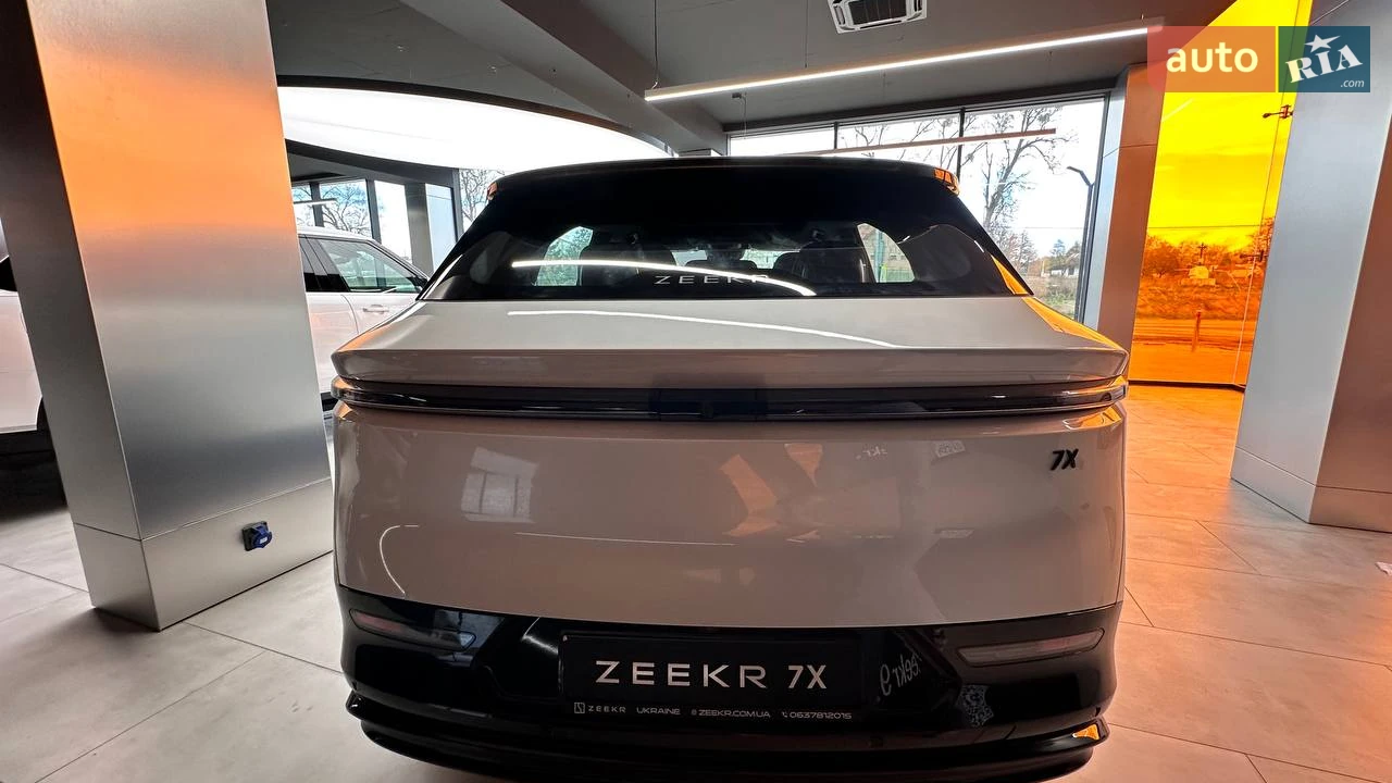 Zeekr-16