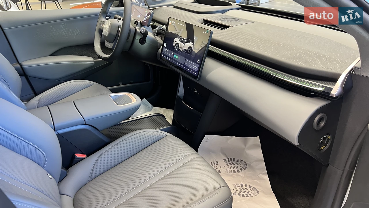 roiyarukeのページ AUTO.RIA – Продам Zeekr Ікс 2024 електро позашляховик / кросовер