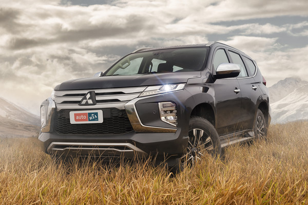 Mitsubishi Pajero Sport 2025 