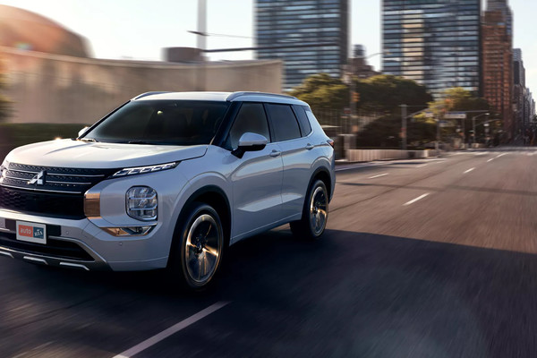 Mitsubishi Outlander 2025 