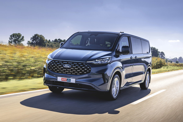 Ford Tourneo Custom 2025 