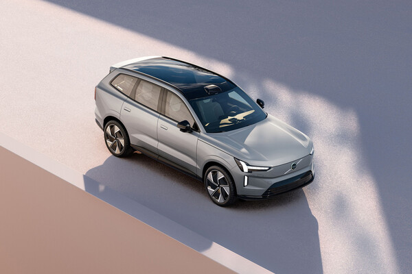 Volvo EX90 2025 