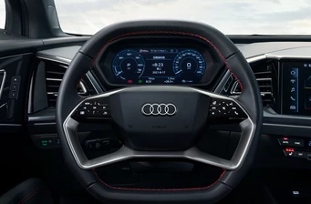 Новий Audi Q5 e-tron технології та безпека 
