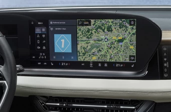 Новий Audi Q6 e-tron технології та безпека 