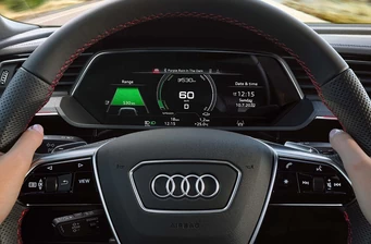 Audi Q8 Sportback e-tron - фото