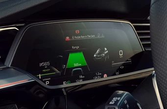 Новий Audi Q8 Sportback e-tron технології та безпека Фото 2