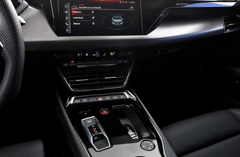 Audi RS e-tron GT - фото