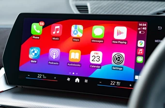 Новий BMW X2 технології та безпека 