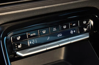 Новий Citroen e-C3 інтер’єр 