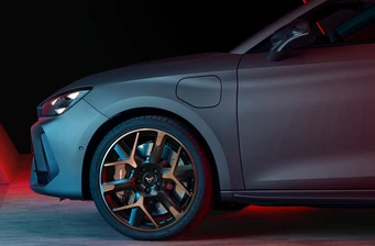 Новий Cupra Leon екстер’єр 