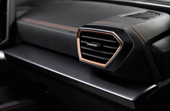 Новий Cupra Leon інтер’єр 