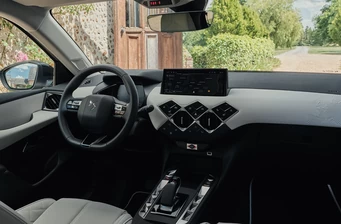 Новий DS 3 e-Tense інтер’єр 