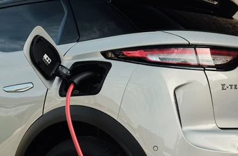 Новий DS 3 e-Tense технології та безпека 