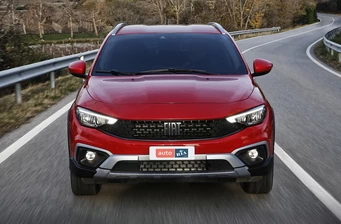 Новий Fiat Tipo Cross екстер’єр 