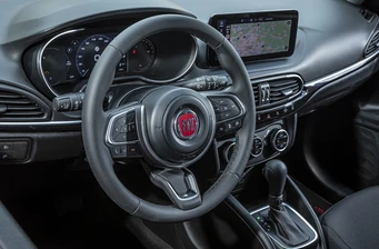 Новий Fiat Tipo Cross інтер’єр Фото 2