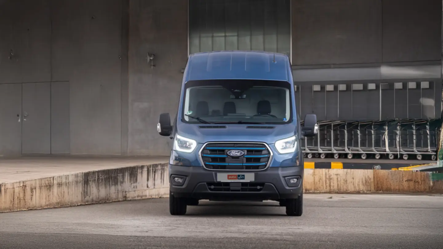 Новий Ford E-Transit Фото Фото 2