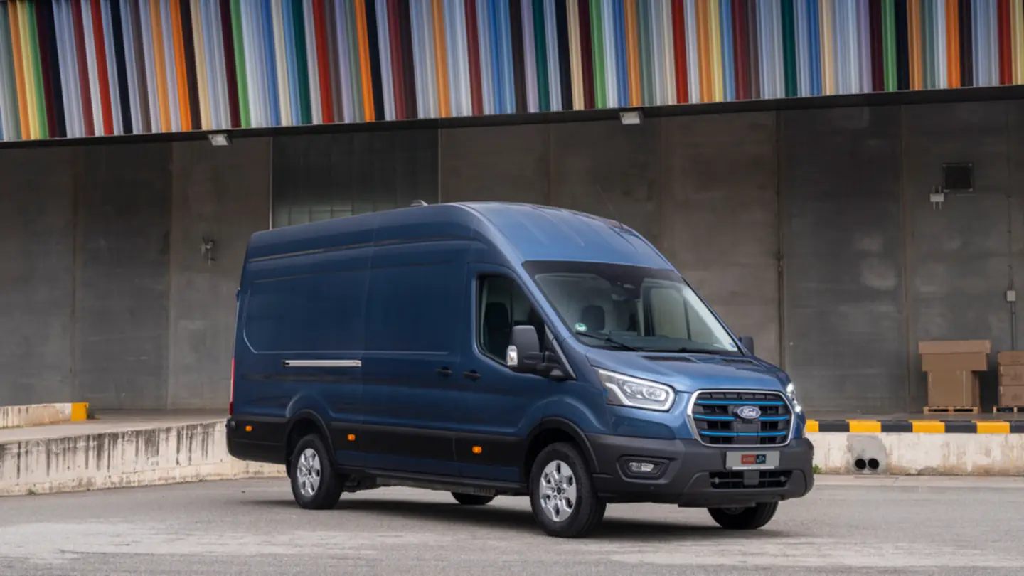 Новий Ford E-Transit Фото Фото 3