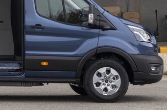 Новий Ford E-Transit екстер’єр Фото 3