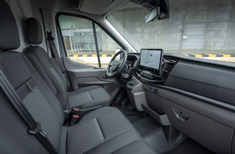 Новий Ford E-Transit інтер’єр 
