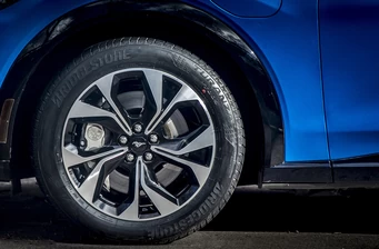 Новий Ford Mustang Mach-E екстер’єр Фото 2