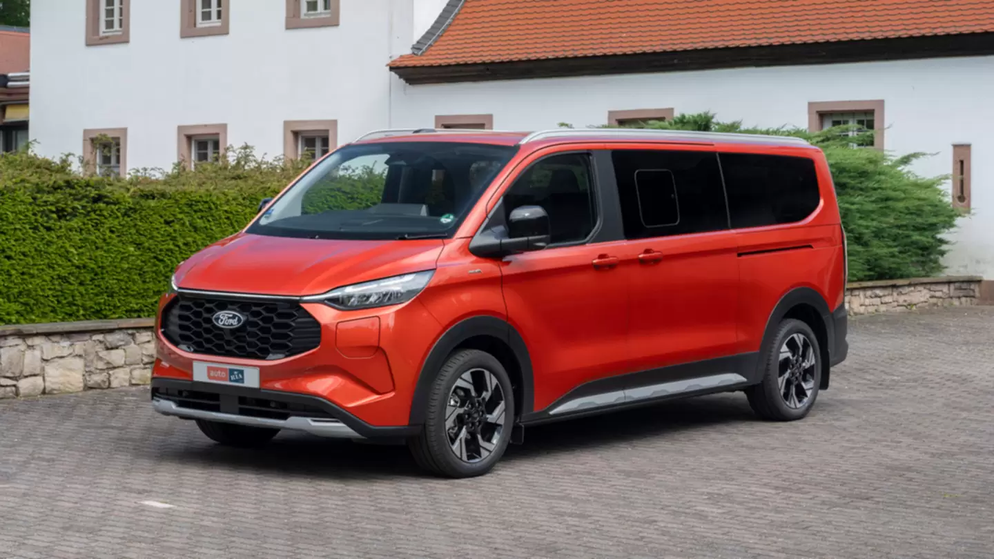 Новий Ford Tourneo Custom