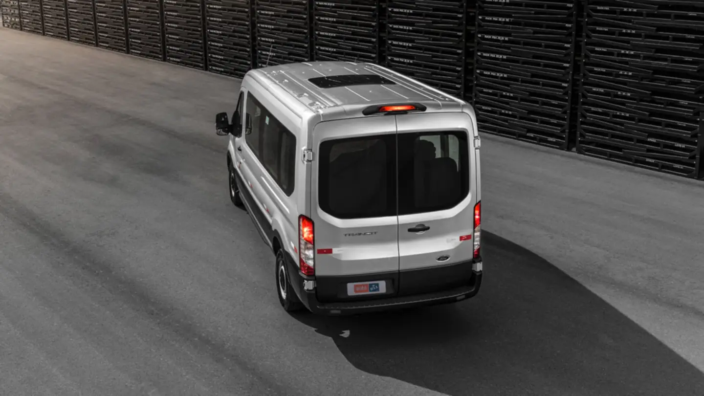 Новий Ford Transit пасс. Фото Фото 2