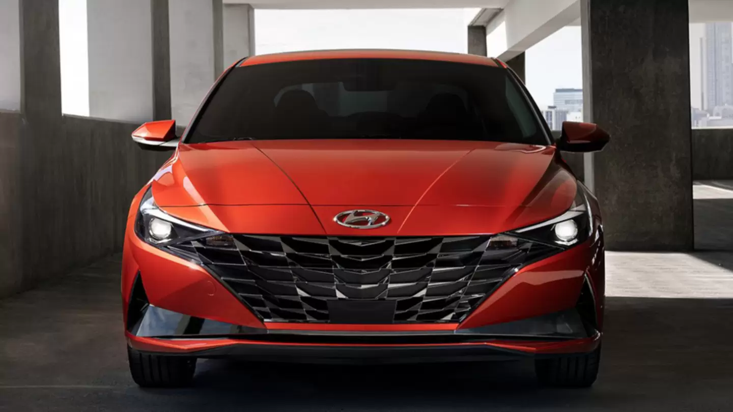 Новий Hyundai Elantra Фото 