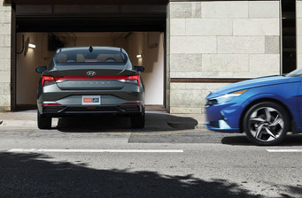 Інтер'єр Hyundai Elantra
