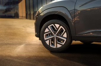 Новий Hyundai Kona Electric екстер’єр Фото 3