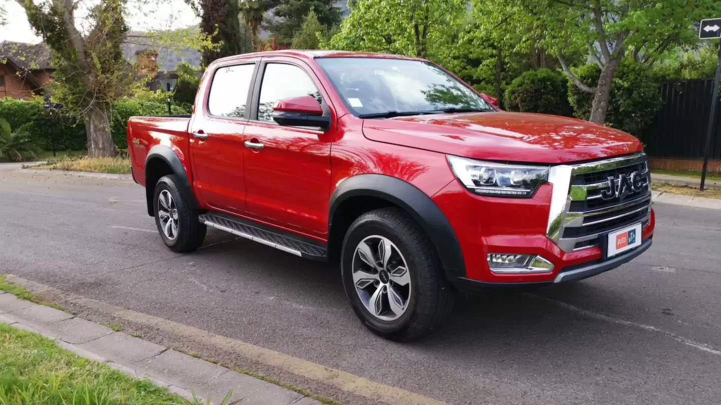 Новий JAC T8