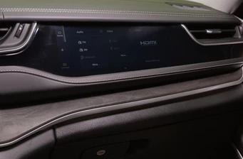 Новий Jeep Grand Cherokee технології та безпека 