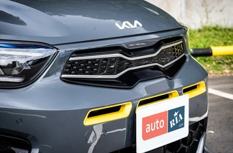 Новий Kia Stonic екстер’єр Фото 2
