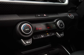 Новий Kia Stonic технології та безпека Фото 3