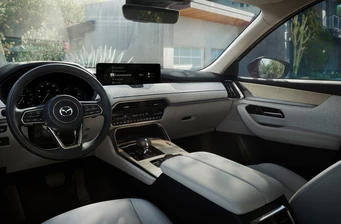 Новий Mazda CX-90 інтер’єр 
