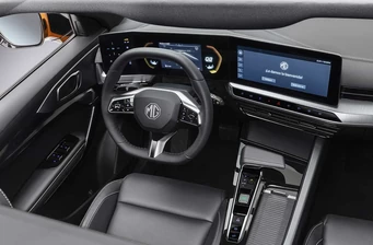 Новий MG One інтер’єр Фото 3