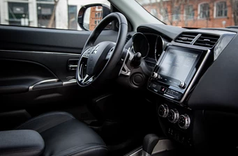 Новий Mitsubishi ASX інтер’єр Фото 2