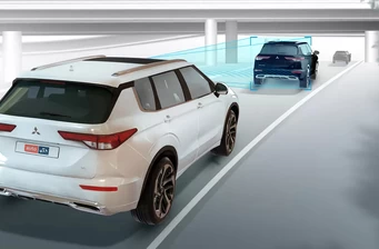 Новий Mitsubishi Outlander технології та безпека Фото 2