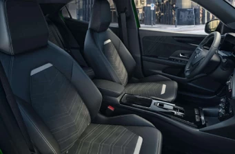 Новий Opel Mokka-e технології та безпека Фото 3