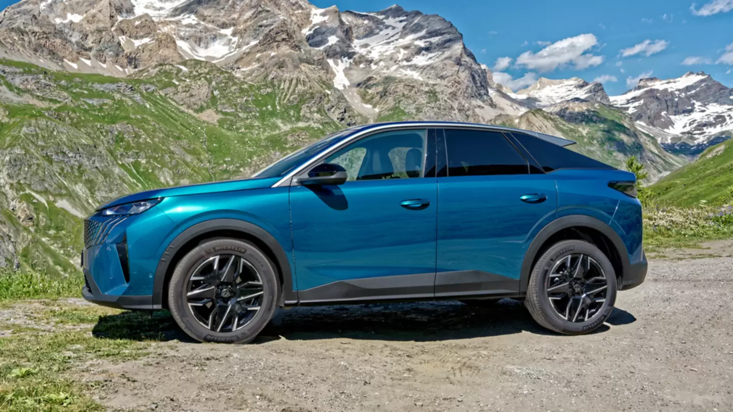 Новий Peugeot 3008 Фото Фото 2